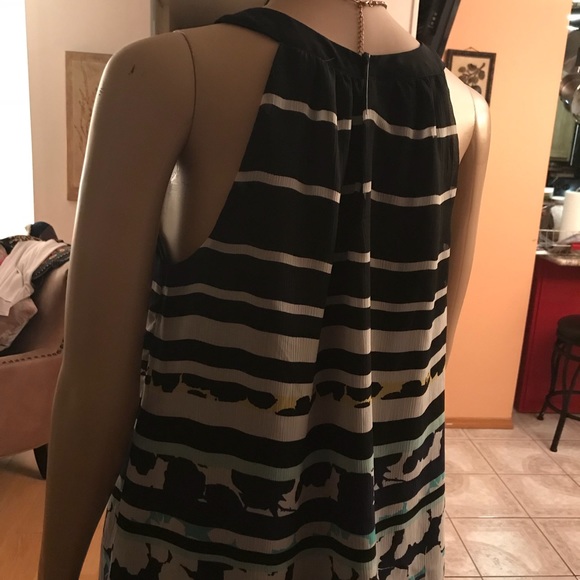 Top - Picture 2 of 6